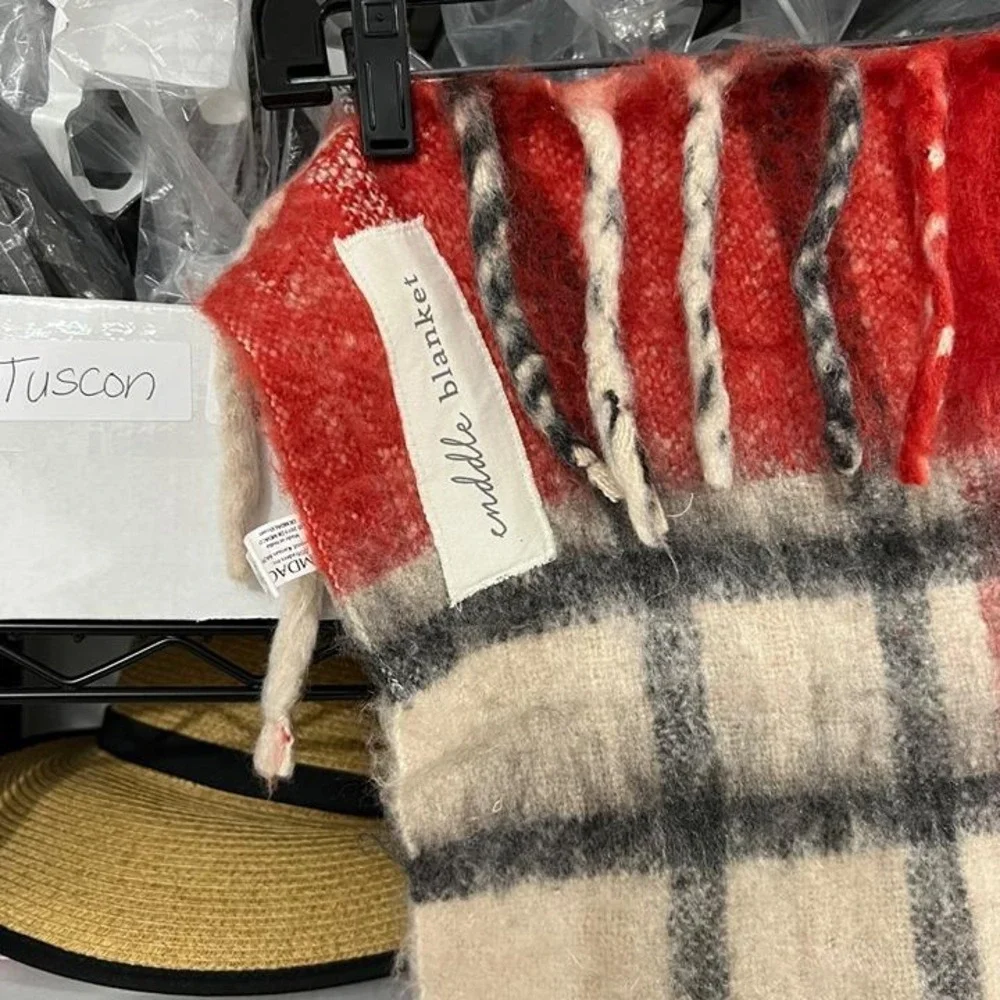 Demdaco Cuddle Blanket Red Cream Plaid‎ Fringed Throw 42x78